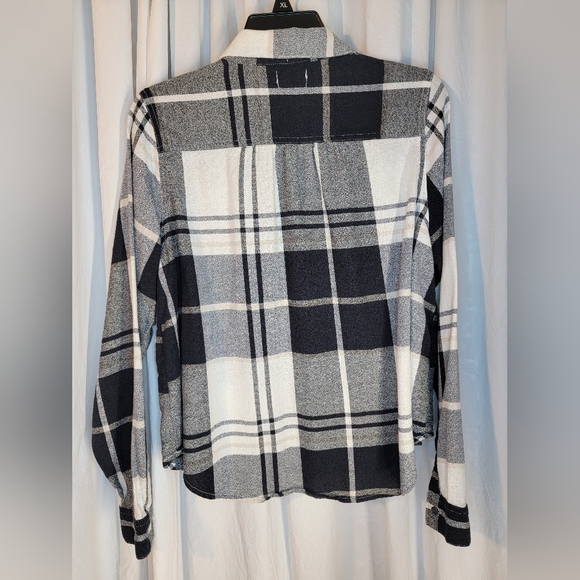 100% Cotton Black, White, &Tan Plaid Button-Up Shirt - Picture 2 of 8